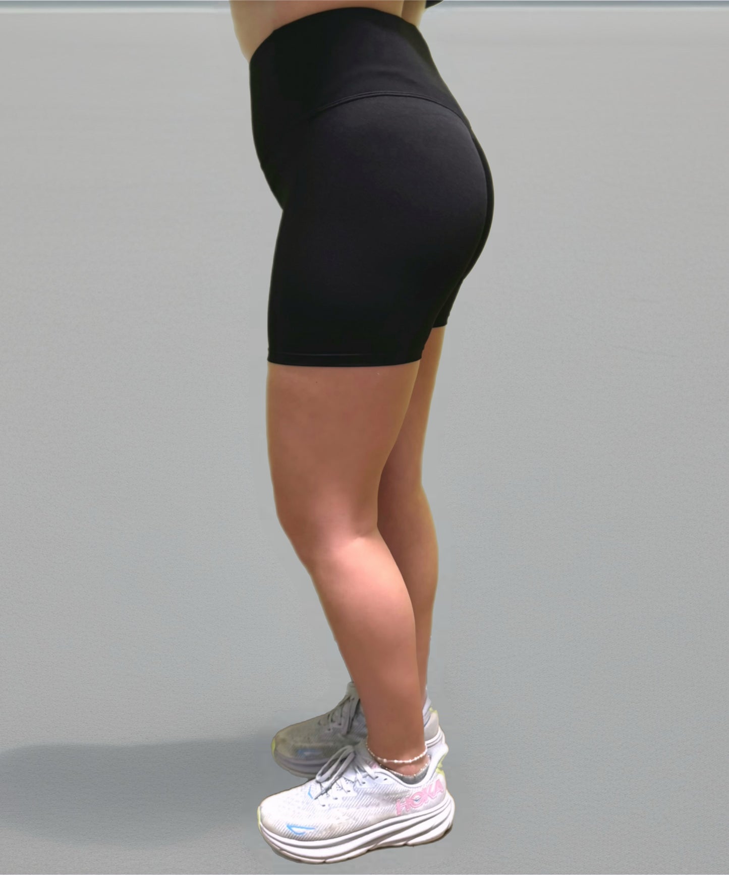 Petunia-2 shorts w. back scrunch