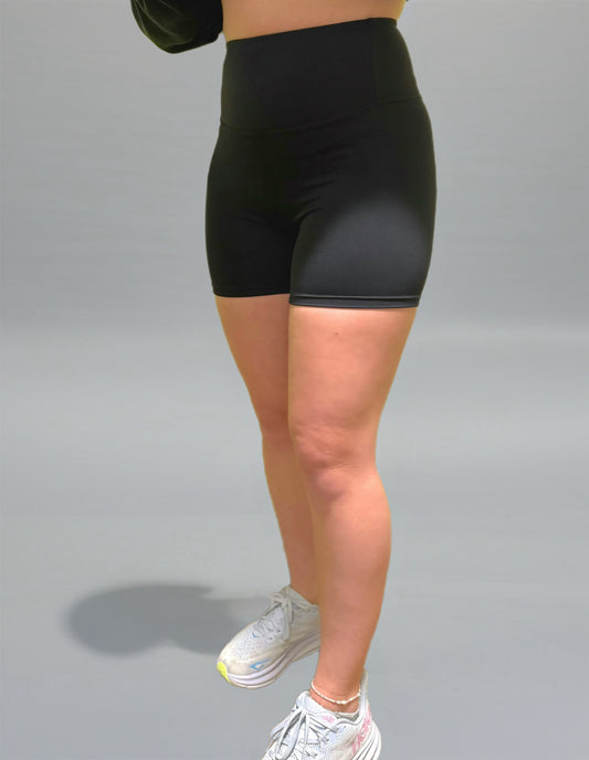 Petunia-2 shorts w. back scrunch